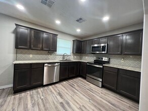 439 NW 53rd St in Lawton, OK - Building Photo - Building Photo