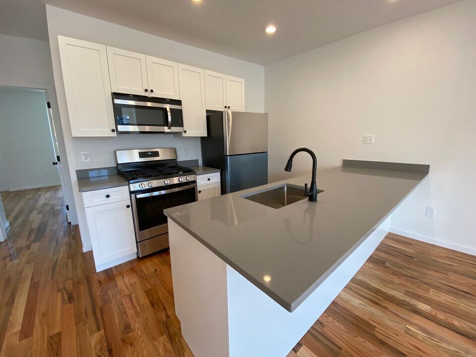 55 Dubois St in Newburgh, NY - Building Photo