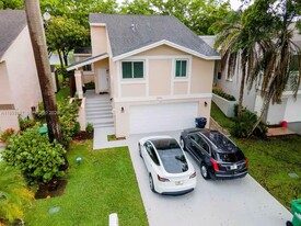 21761 SW 98th Pl in Cutler Bay, FL - Building Photo