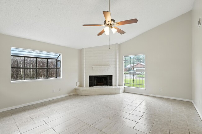 8611 Valley Ledge Dr