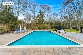 44 Midhampton Ave in Quogue, NY - Building Photo - Building Photo