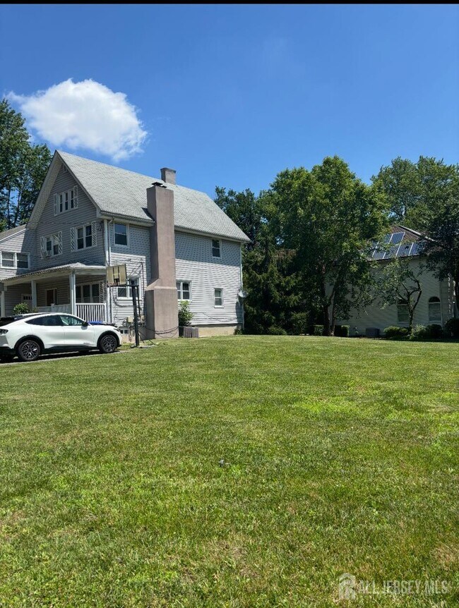 134 Tingley Ln in Edison, NJ - Building Photo - Building Photo