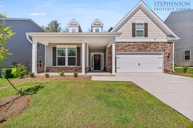 property at 692 Oak Br Pl