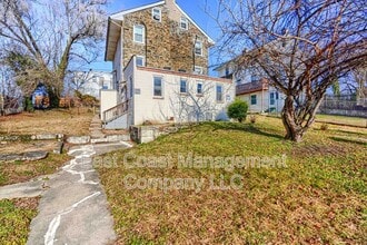2860 W Baltimore St in Baltimore, MD - Building Photo - Building Photo