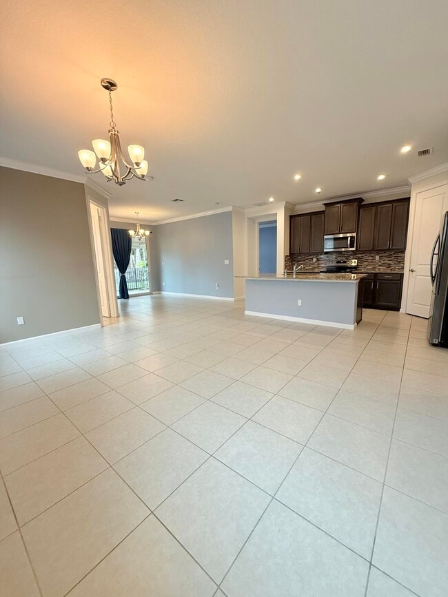 6685 Pointe of Woods Dr in West Palm Beach, FL - Building Photo - Building Photo