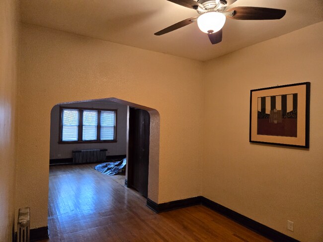 6319 S Central Ave in Chicago, IL - Building Photo - Building Photo