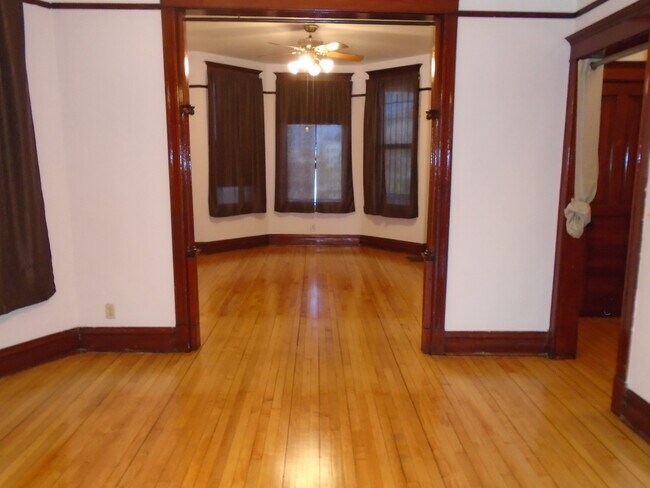 property at 3469 N Kedzie Ave