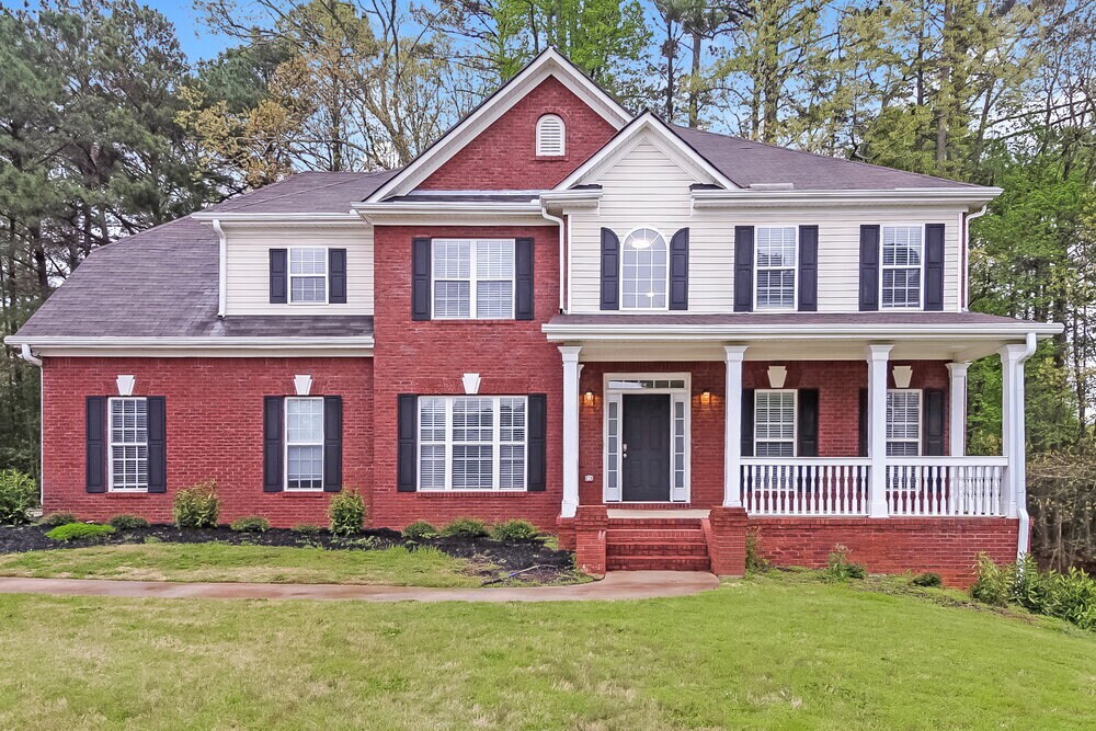 245 Thorn Berry Way in Conyers, GA - Building Photo