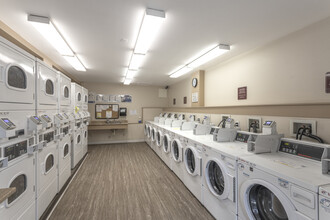 Stadium Arms Apartments in San Diego, CA - Building Photo - Interior Photo