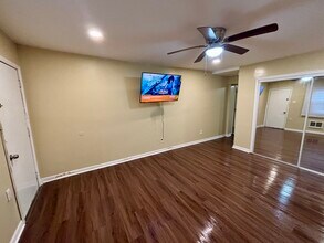 6043 Wister St, Unit 1F in Philadelphia, PA - Building Photo - Building Photo