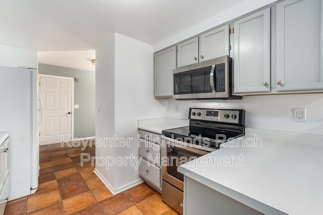 10557 W Maplewood Dr in Littleton, CO - Building Photo - Building Photo