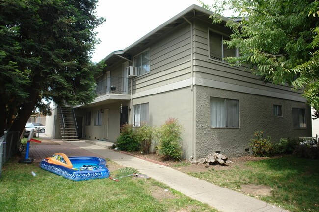 5680 Hoffman Ct in San Jose, CA - Foto de edificio - Building Photo