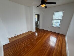 44 Francis St, Unit 3 in Everett, MA - Building Photo - Building Photo