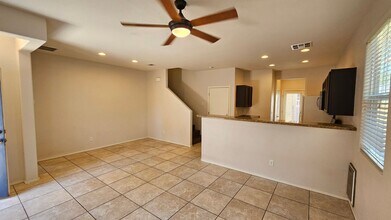 115 Cable View Ave in Henderson, NV - Building Photo - Building Photo