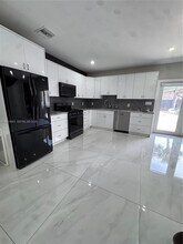 755 N Crescent Dr in Hollywood, FL - Building Photo - Building Photo