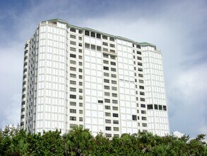 Carlysle At Bay Colony in Naples, FL - Foto de edificio - Building Photo