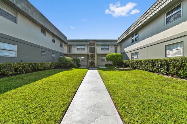 538 Monaco Way