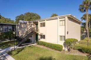 Dunsford Terrace Apartments in Jacksonville, FL - Building Photo
