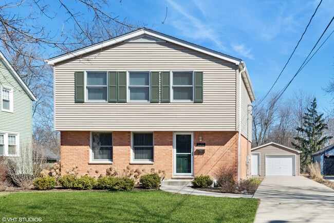 property at 1329 Ridgewood Dr