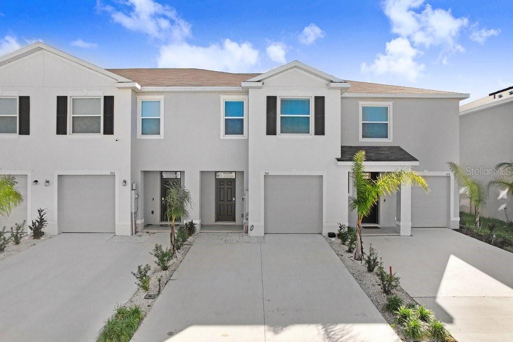 366 Mangrove Shade Cir in Apollo Beach, FL - Foto de edificio