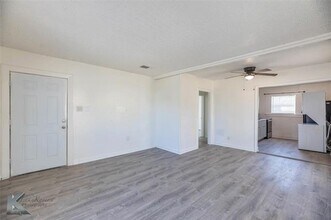 2034 Sycamore St in Abilene, TX - Building Photo - Building Photo