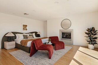 2406 Silver Ridge Ave in Los Angeles, CA - Building Photo - Building Photo