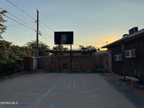 8208 Dempsey Ave in El Paso, TX - Building Photo - Building Photo