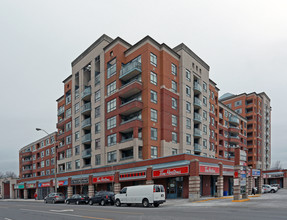 Henley Gardens in Toronto, ON - Building Photo - Building Photo