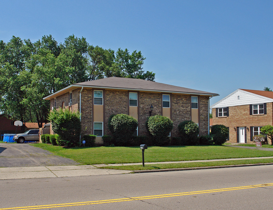 2066 Hewitt Ave in Dayton, OH - Building Photo