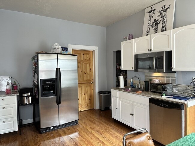 52 Harvest St-Unit -2 in Boston, MA - Building Photo - Building Photo
