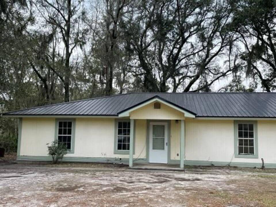 52 Shaw Rd in Hinesville, GA - Building Photo