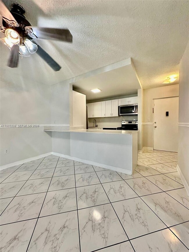 424 SW 7th St in Miami, FL - Building Photo - Building Photo