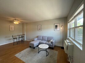 4535 N Beacon St, Unit #3A in Chicago, IL - Building Photo