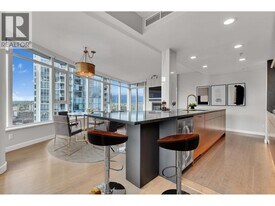 1233 W Cordova St in Vancouver, BC - Building Photo