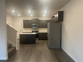 2021 Crooked Bow Dr in Mesquite, TX - Building Photo - Building Photo