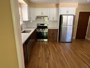 913 Tara Pl in Lodi, CA - Building Photo - Building Photo