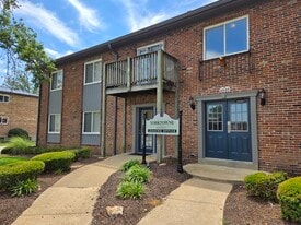 Yorktowne Apartments in St. Louis, MO - Building Photo