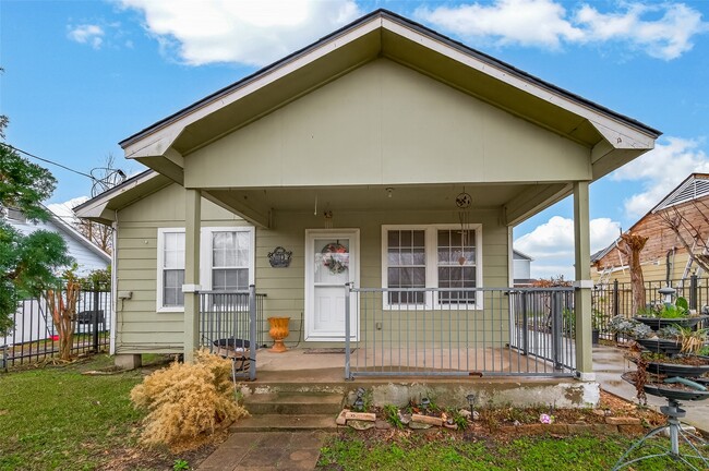 property at 1110 11th St