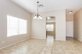 9902 W Trumbull Rd in Tolleson, AZ - Building Photo - Building Photo