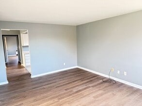 3926 E Gatewood Ln in Cincinnati, OH - Building Photo - Building Photo