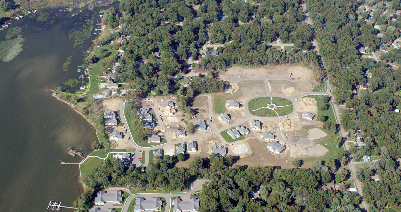 The Reserve on Lake Macatawa in Holland, MI - Building Photo