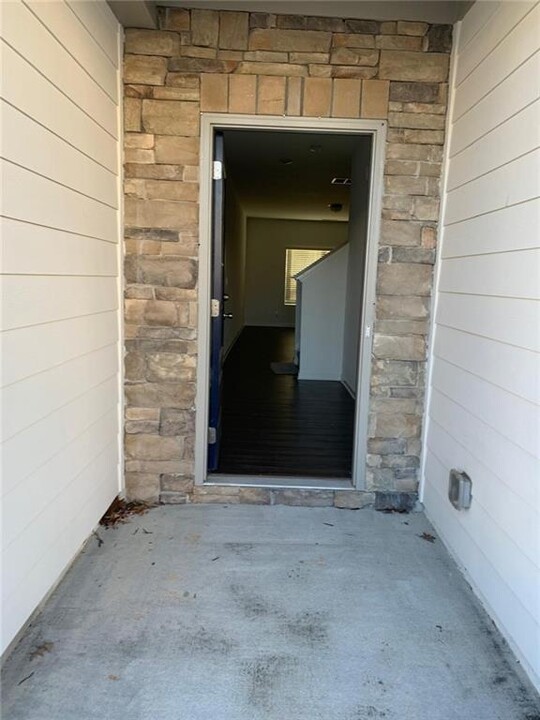 1110 Lossie Ln in Grayson, GA - Building Photo