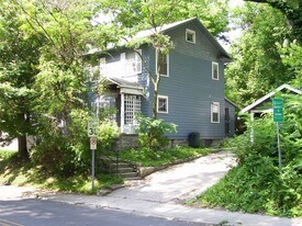 610 S Henderson St in Bloomington, IN - Building Photo