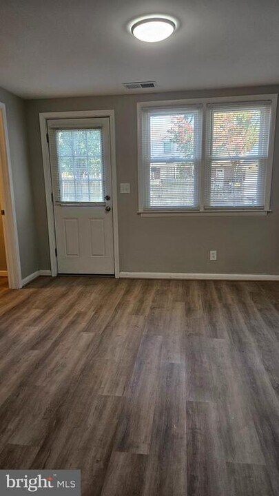 2015 Dineen Dr in Dundalk, MD - Building Photo