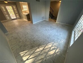 596 Tam O Shanter in Las Vegas, NV - Building Photo - Building Photo