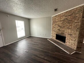 2188 Aspen Dr in Dallas, TX - Building Photo - Building Photo