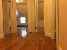 8 Sparhawk St Apartments