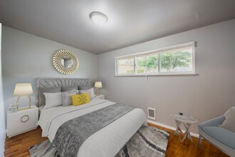 1487 S Columbian Way-Unit -1 in Seattle, WA - Building Photo - Building Photo