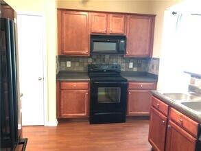 4300 Bridgeton Ct in Suwanee, GA - Building Photo - Building Photo