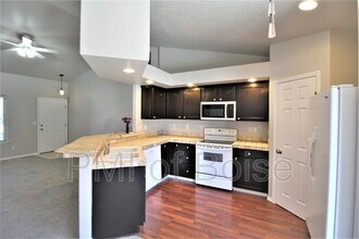 3300 N Elmstone Ave in Meridian, ID - Building Photo - Building Photo